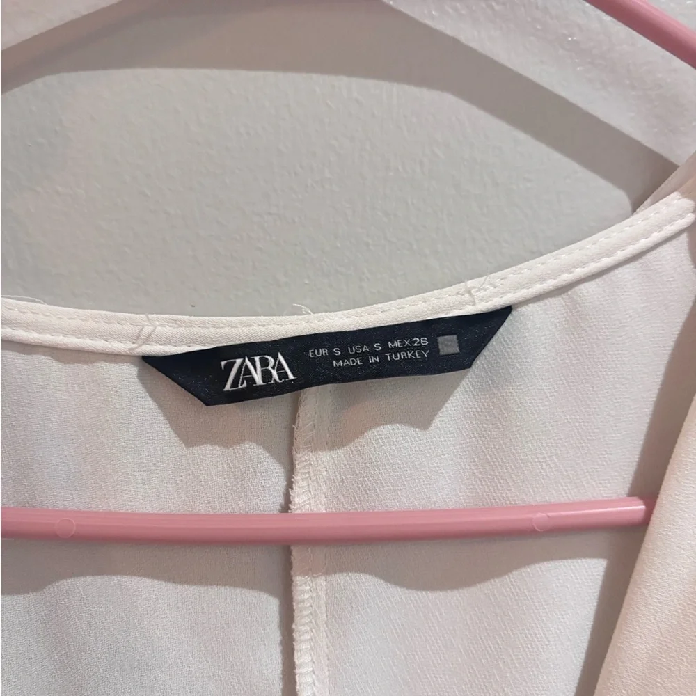 Zara Cream Wrap Peplum Blouse with Cap Sleeves - Picture 4 of 4